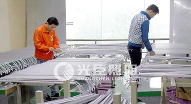 節前沖刺，光臣照明LED線條燈廠家加急生產中