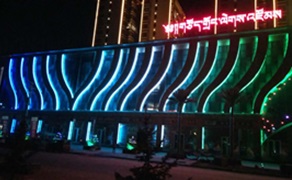弧形輪廓怎么做？光臣照明全彩線條燈實景案例解析