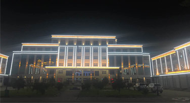 既想做樓宇亮化又想省電 這個?？碙ED洗墻燈廠家怎么破