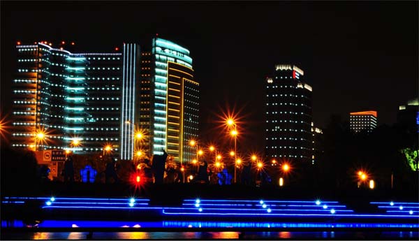LED點(diǎn)光燈