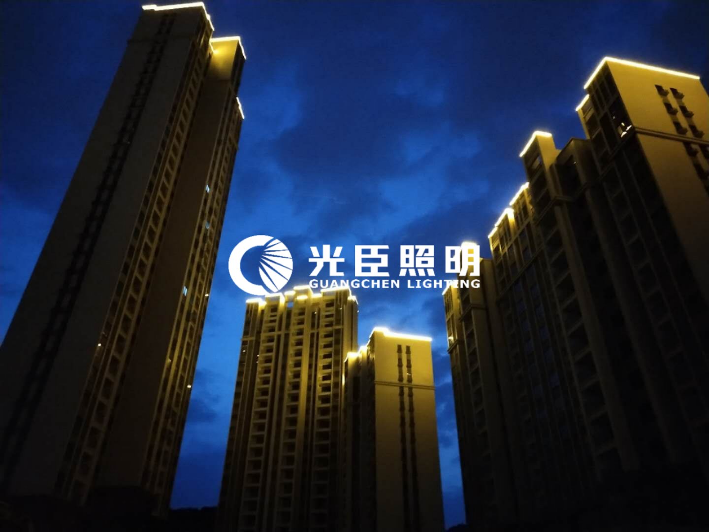 線(xiàn)條燈亮化
